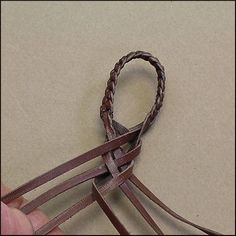 round braiding leather instructions